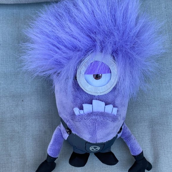 UNIVERSAL STUDIOS DESPICABLE Me ONE 1 Eye Purple MINION PLUSH Crazy Hair - Picture 6 of 12